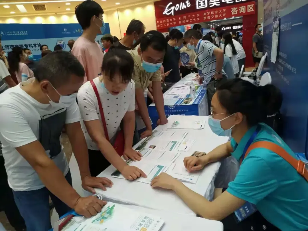 普通文理类一本线以上考生占比93.44%，江汉大学生源质量大幅提升