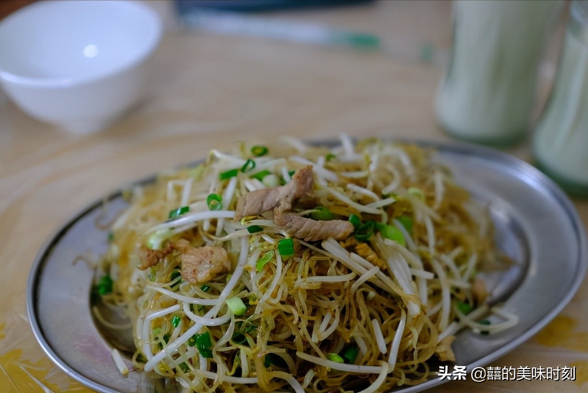 广东巷子里的夜宵店，30年连个招牌都没有，惠州人连汤汁都不放过