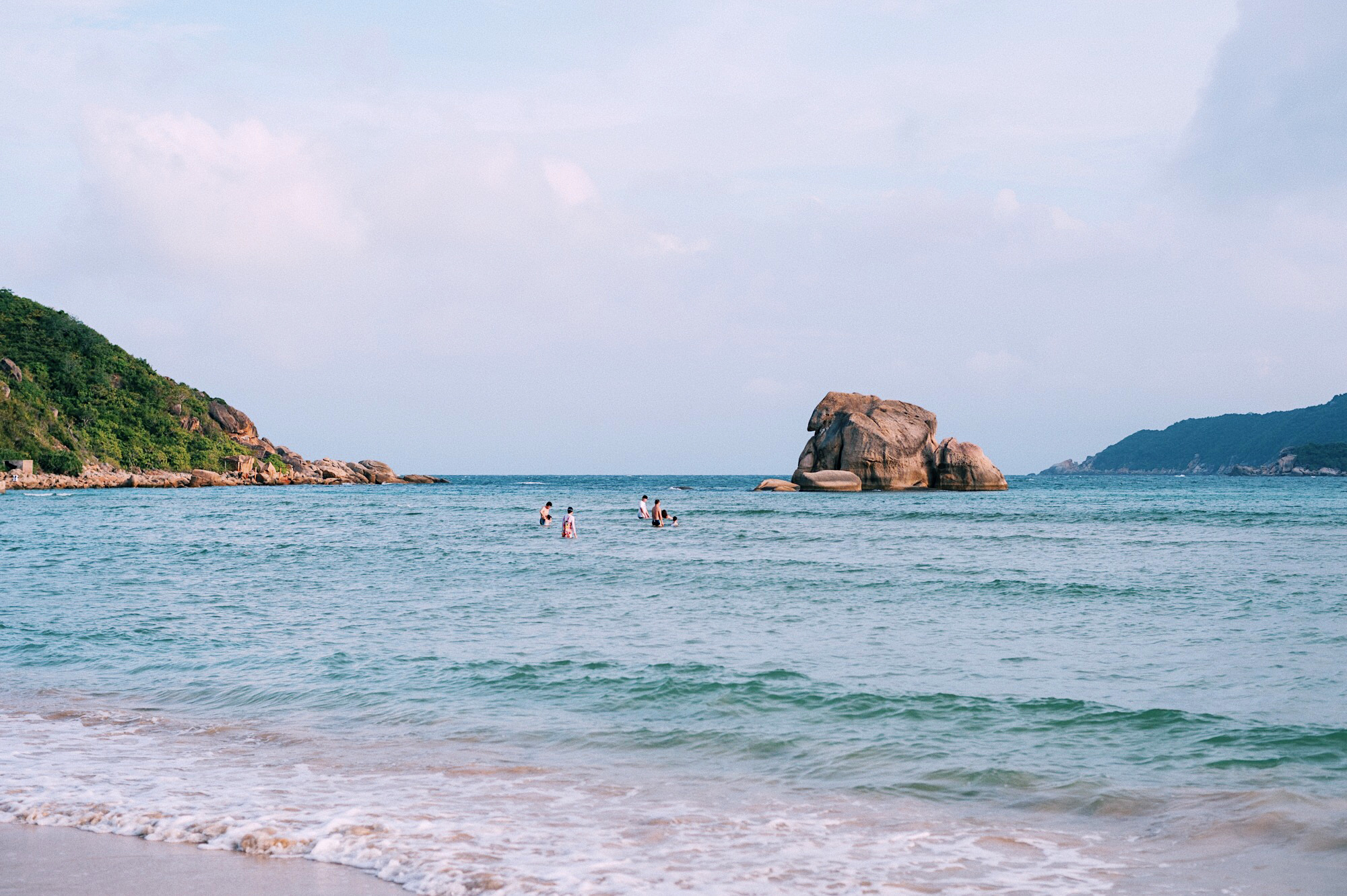 三亚旅游不可错过的3个景点,人少景美,别就知道去蜈支洲岛