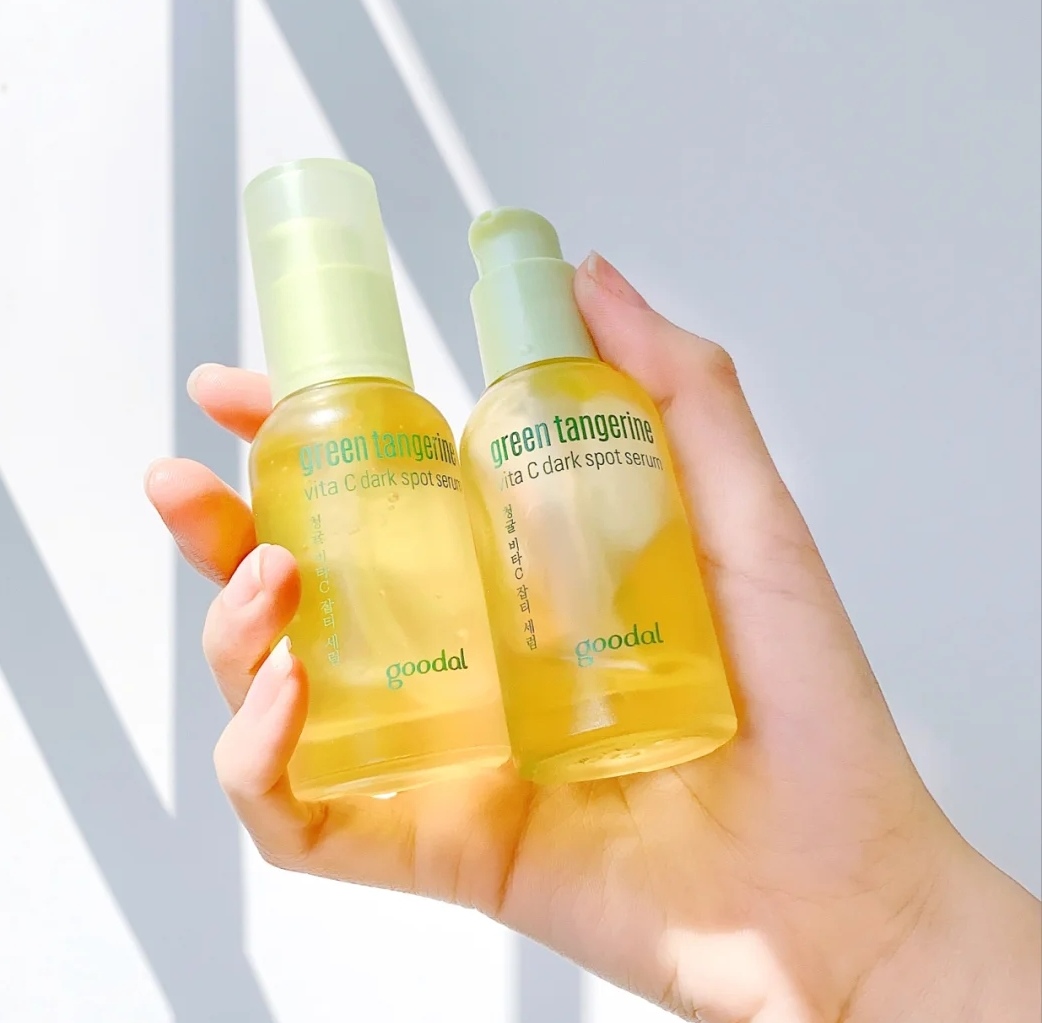 独岛化妆水韩国女孩几乎人手一瓶,他是属于润物细无声的类型,刚开始用