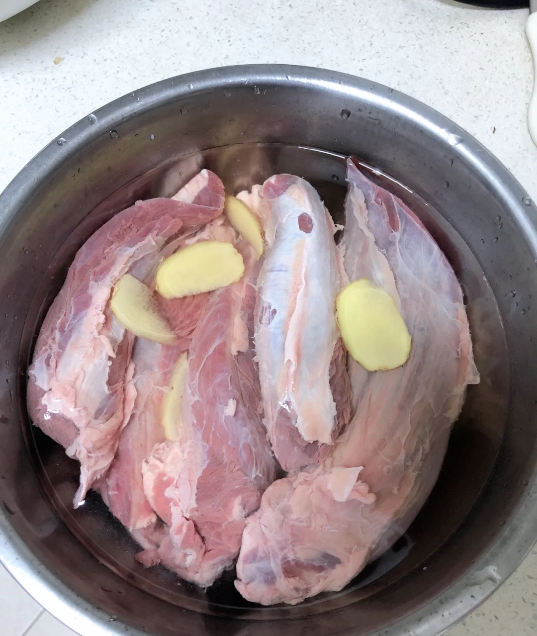 卤牛肉的做法（美味的卤牛肉最正宗的教程）