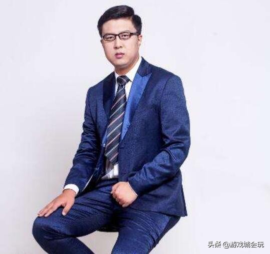 东北大鹌鹑是斗鱼最顶级的英雄联盟主播之一,不过随着斗鱼公会化之后