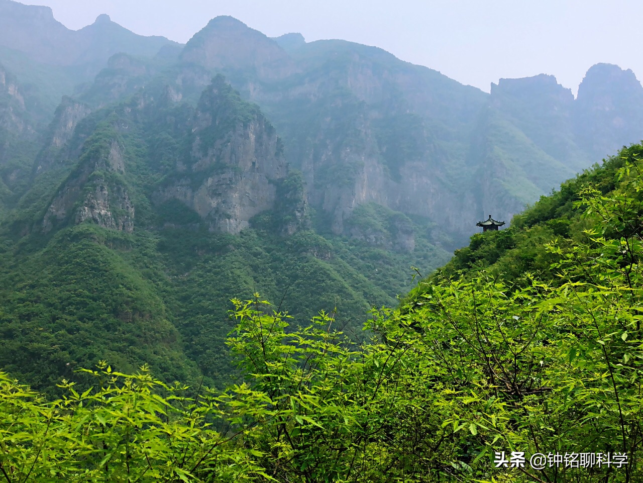 中国第一鬼村“封门村”有多神秘？主播夜闯鬼村，晚上又报警求救