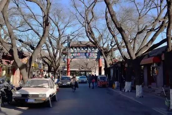 北漂母女住“三角”房，母女同住无隐私，厨房油烟飘全屋，47㎡逆袭