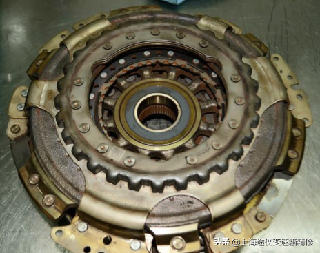 车身酷似“灯厂”的大众凌渡，变速箱出故障后又该如何维修解决？