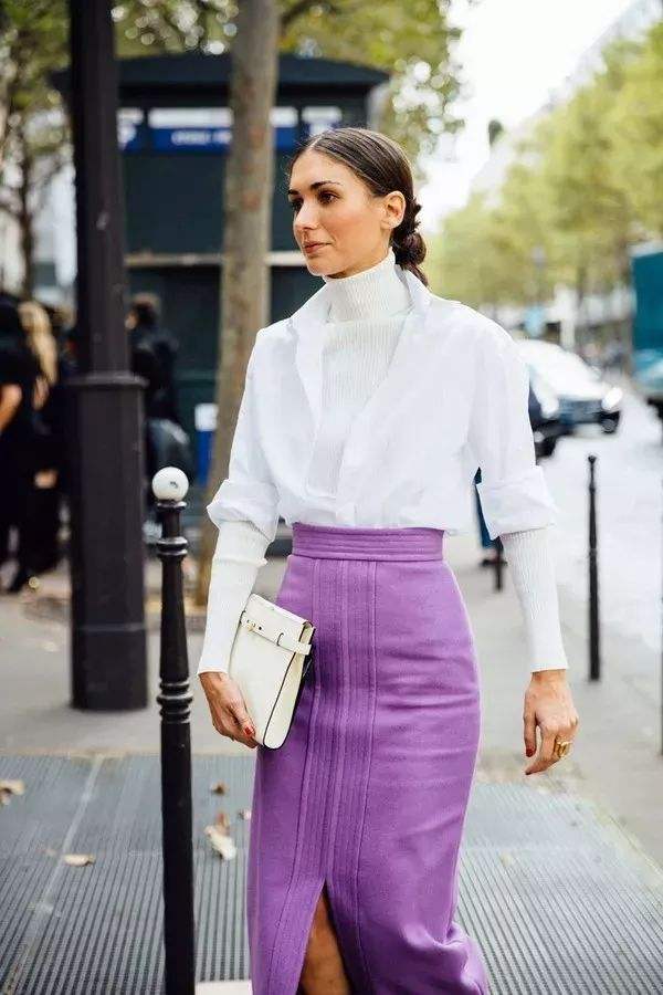 其中,下面这三种搭配法则更出彩.1,紫色 无彩色无色彩是指黑白灰.