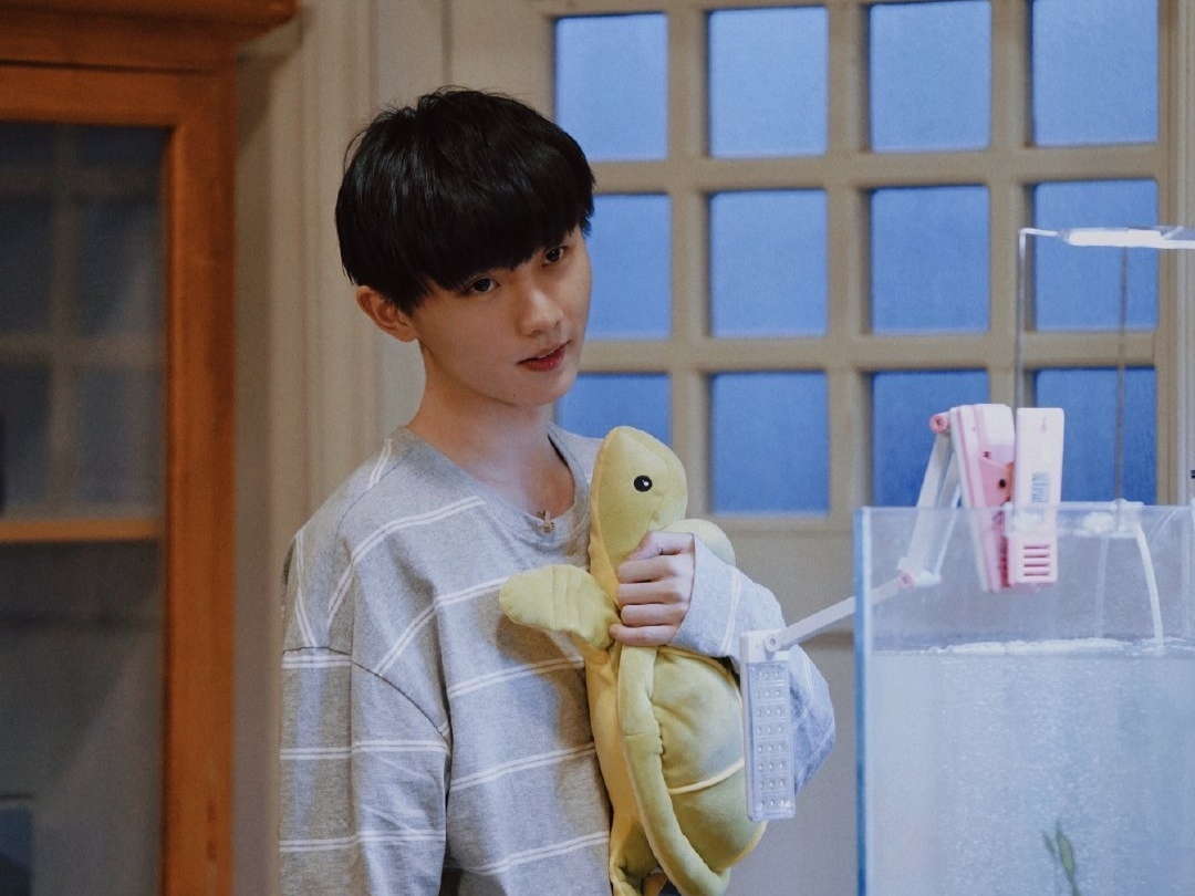 哥哥赴美留学，成为荣誉学生，马嘉祺高考失利，学霸人设太滑稽？