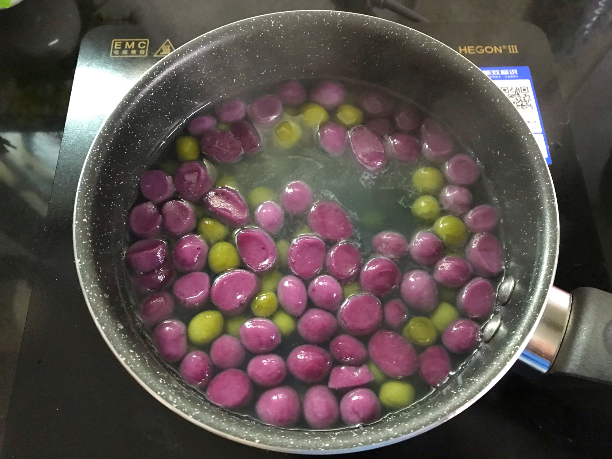 奶茶店28一杯的网红甜品，在家就能做，用料实在无添加，真过瘾