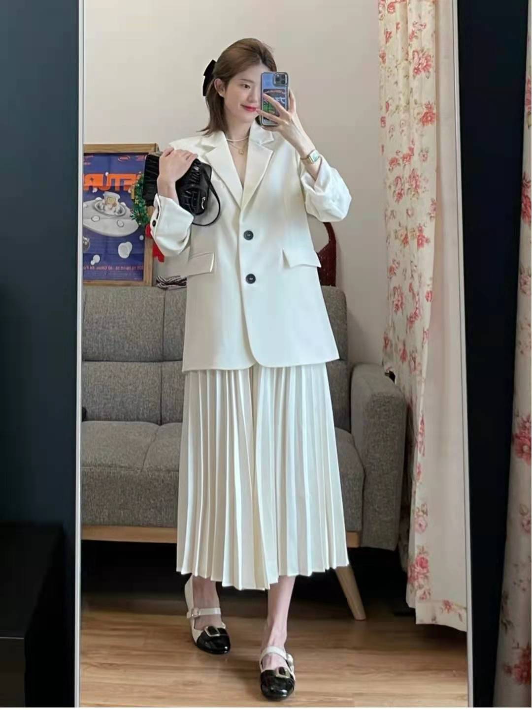 百褶裙搭配什么上衣 短款百褶裙的10种搭配方法-诚智百科网