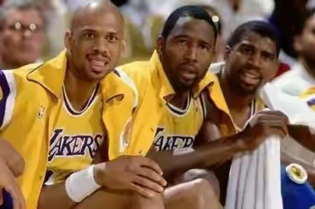 看着如今的保罗，火箭是否心碎？——说说nba“送温暖”的交易