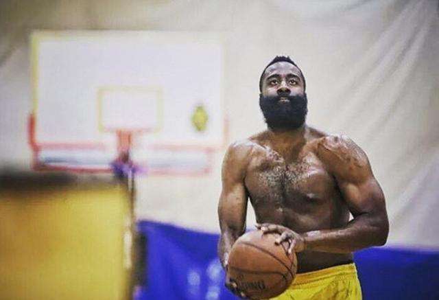 为什么nba里很少有人纹身(有些NBA巨星为何不纹身？看看这些硬汉怎么回答，哈登理由太可爱)