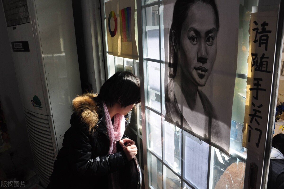 考八大美院有多难？本科升学率2%、硕士只有0.6%、博士仅占0.04%