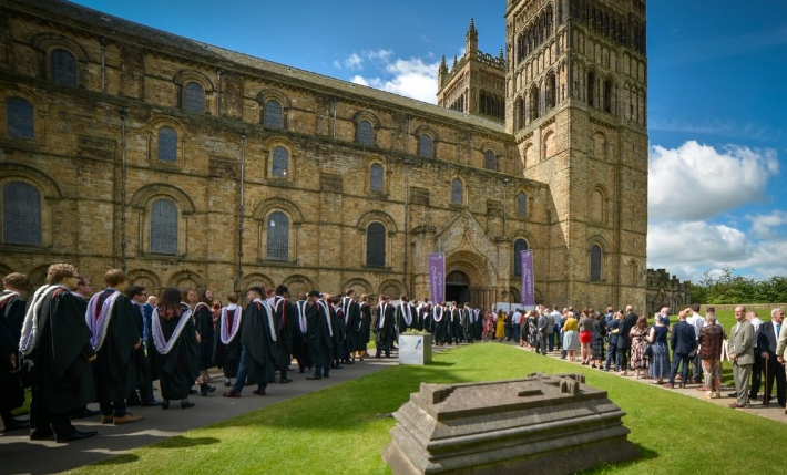 杜伦大学世界排名“很吃亏”，可在当地人眼中，能与剑桥媲美