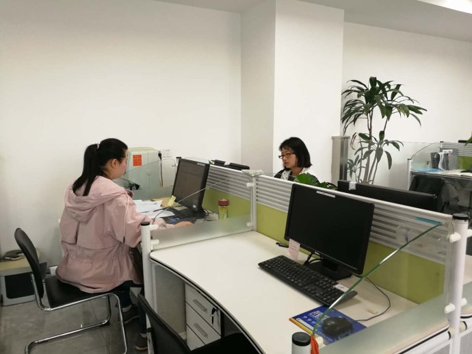 会计记账原来这么简单！女会计加了7天班挣了2万，太厉害了