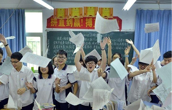 20年高考新规，复读生将受影响，了解“报考标准”对高考更有利