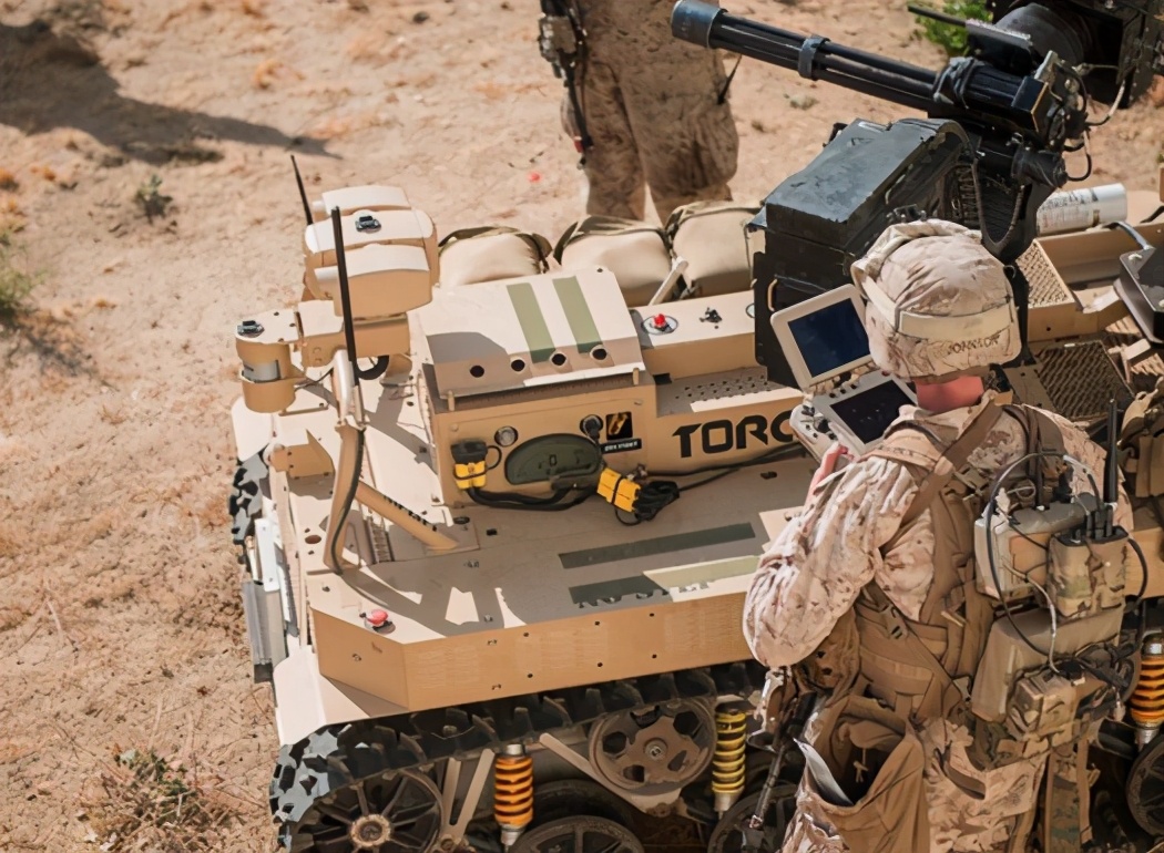 战场上武器丢了，能不能捡起来用？老兵用亲身经历告诉你有多危险