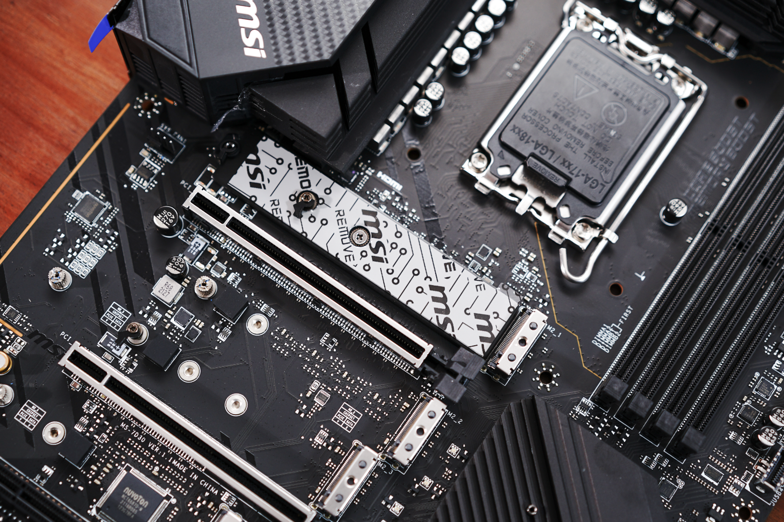 intel酷睿12代首发“座驾”来了！微星Z690 CARBON WIFI抢先开箱