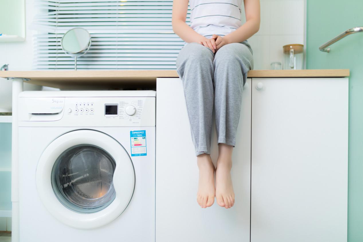 怎么清洗洗衣机里的污垢小妙招，清理污垢的3个妙招？