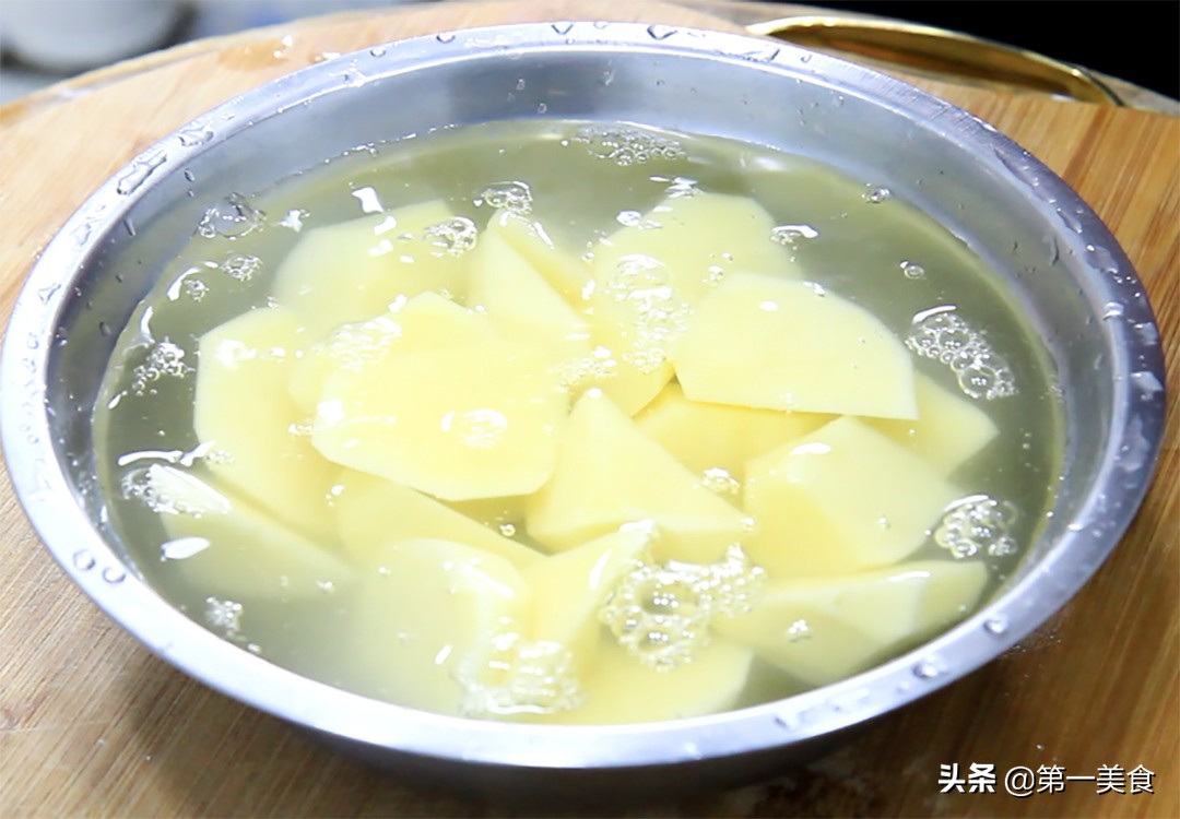 西紅柿燉牛腩,西紅柿燉牛腩的做法最正宗的做法