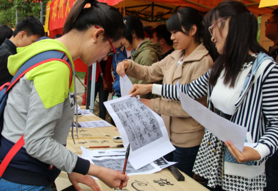 大学生想要入党，需要这三个先决条件，早做了解不吃亏