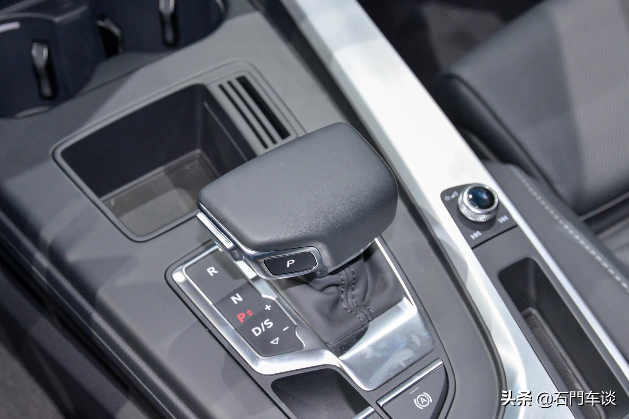 一汽奥迪A4L 全系2.0T 落地价不到30万 科技感满满