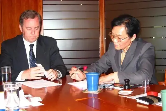 “女神”律师！从工人到高校教师，她放弃留美深造，创多个行业第一！