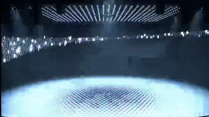 奥迪汽车北京发布会现场！网友：现场太炫酷了！大开眼界