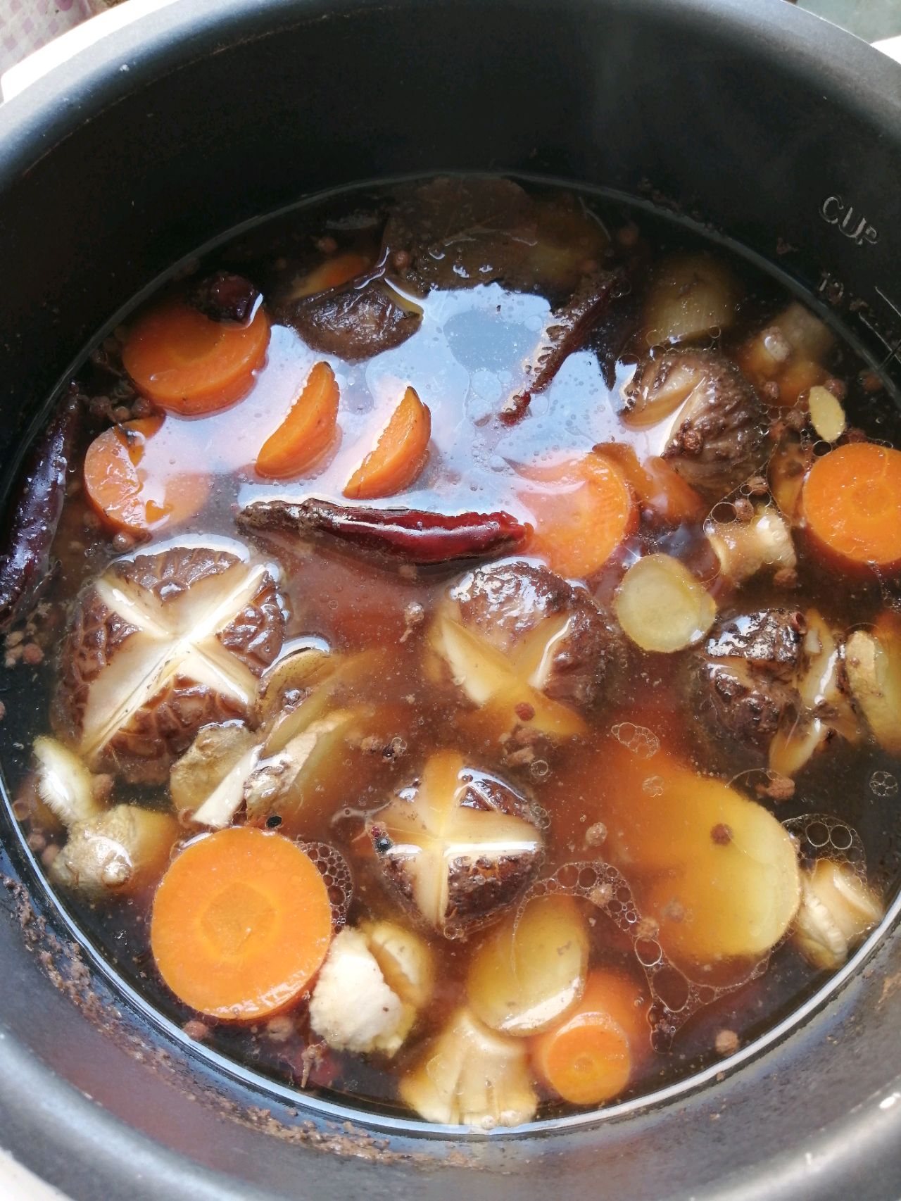 香菇排骨做法(香菇炖排骨的神仙做法怎么吃都不会腻)