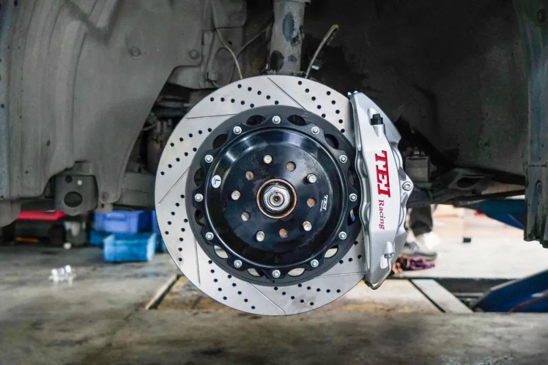 案例分享TEI Racing斯巴鲁傲虎改装TEI刹车卡钳套件