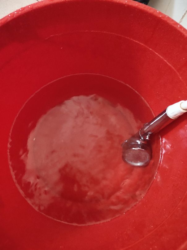 自己动手换电热水器的镁棒