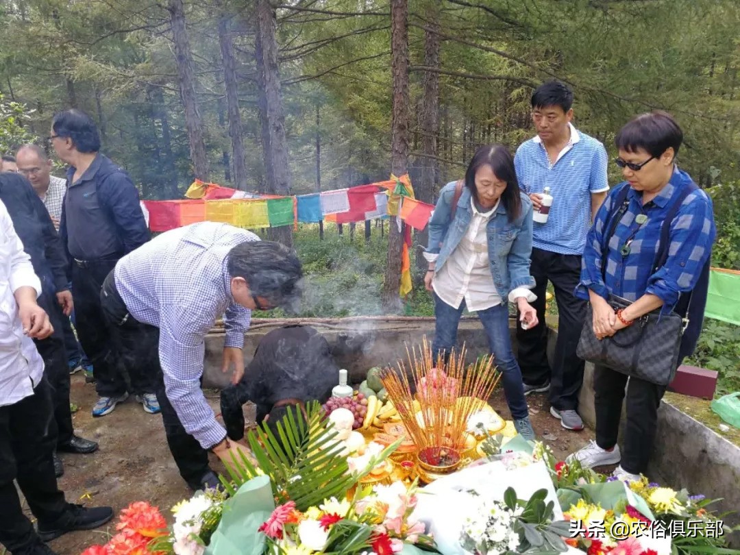 农村下葬后要做百日祭和周年祭，可提前不可延后，3个细节需注意