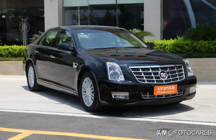 凯迪拉克SLS赛威3.0 V6实拍，外型绝对够霸气，话说也是油老虎？