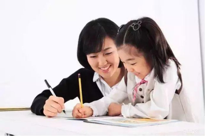 ​6岁孩子写的升级版《咏鹅》走红，看过内容后，老师：自愧不如