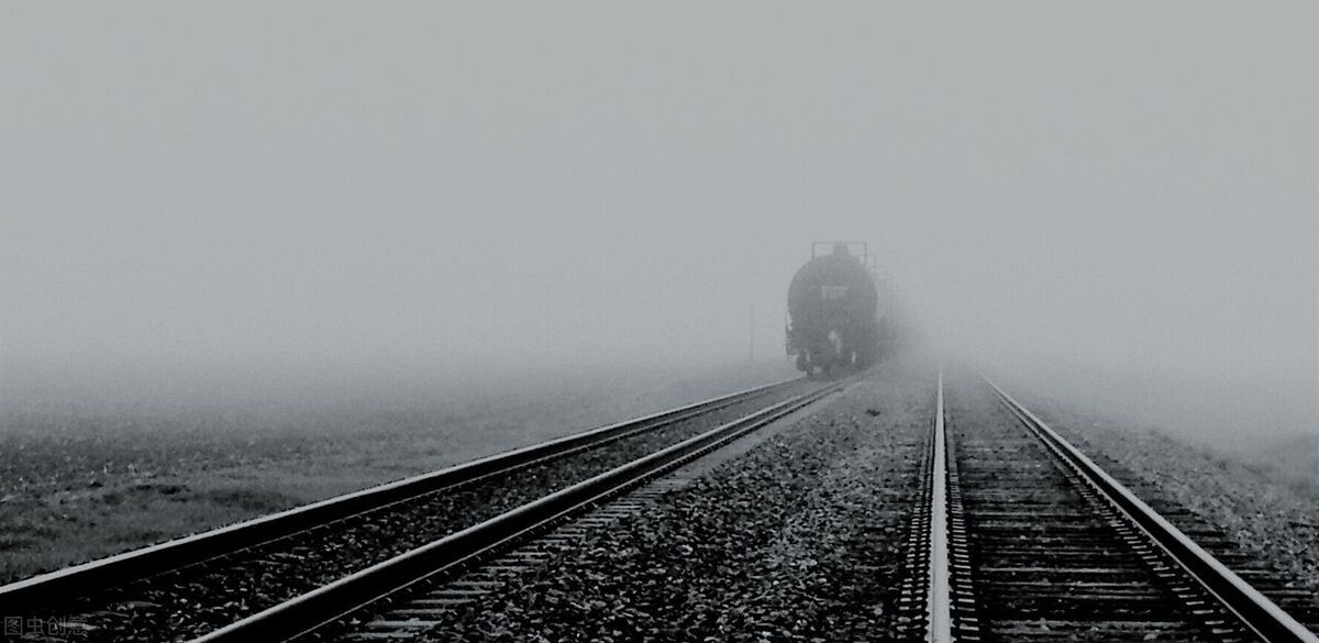 15岁考入北大的天才诗人，25岁却卧轨自杀，海子父亲：不该学文科