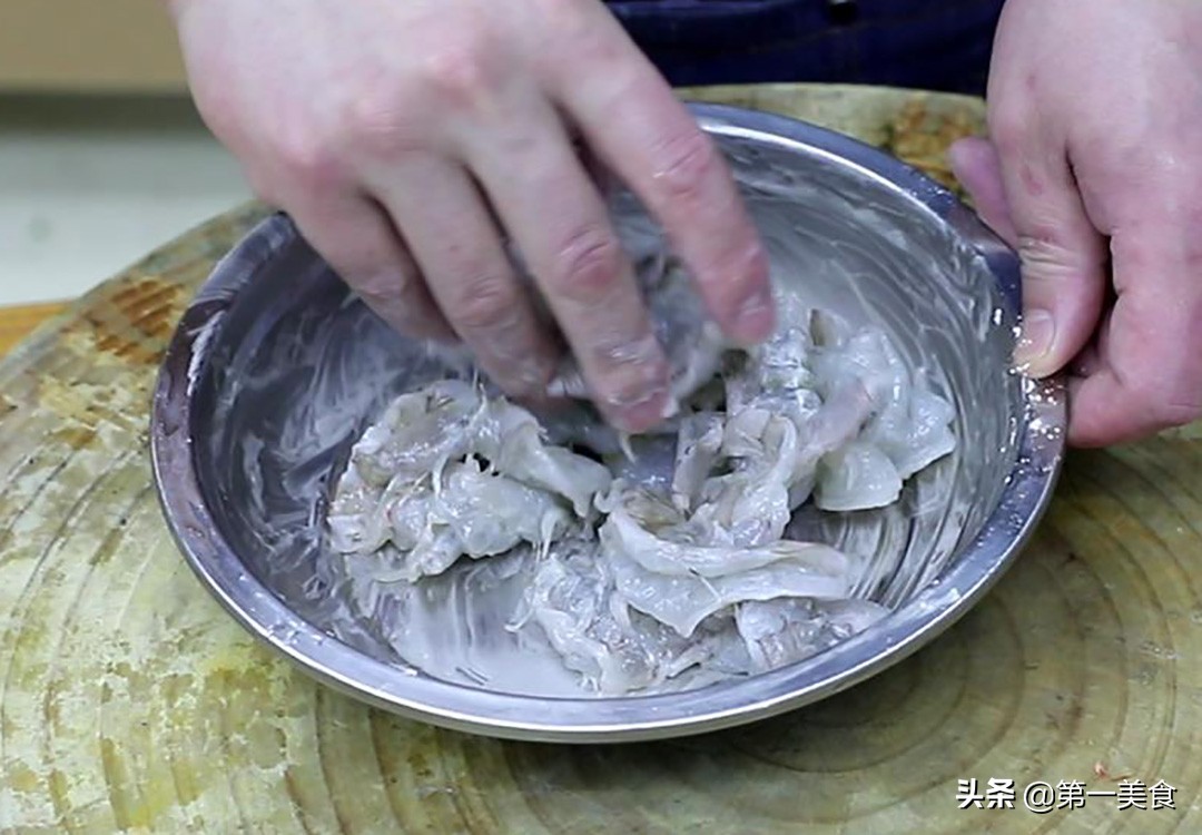 想吃虾不用再去饭店了，教你5种做法，简单易学，天天换着做