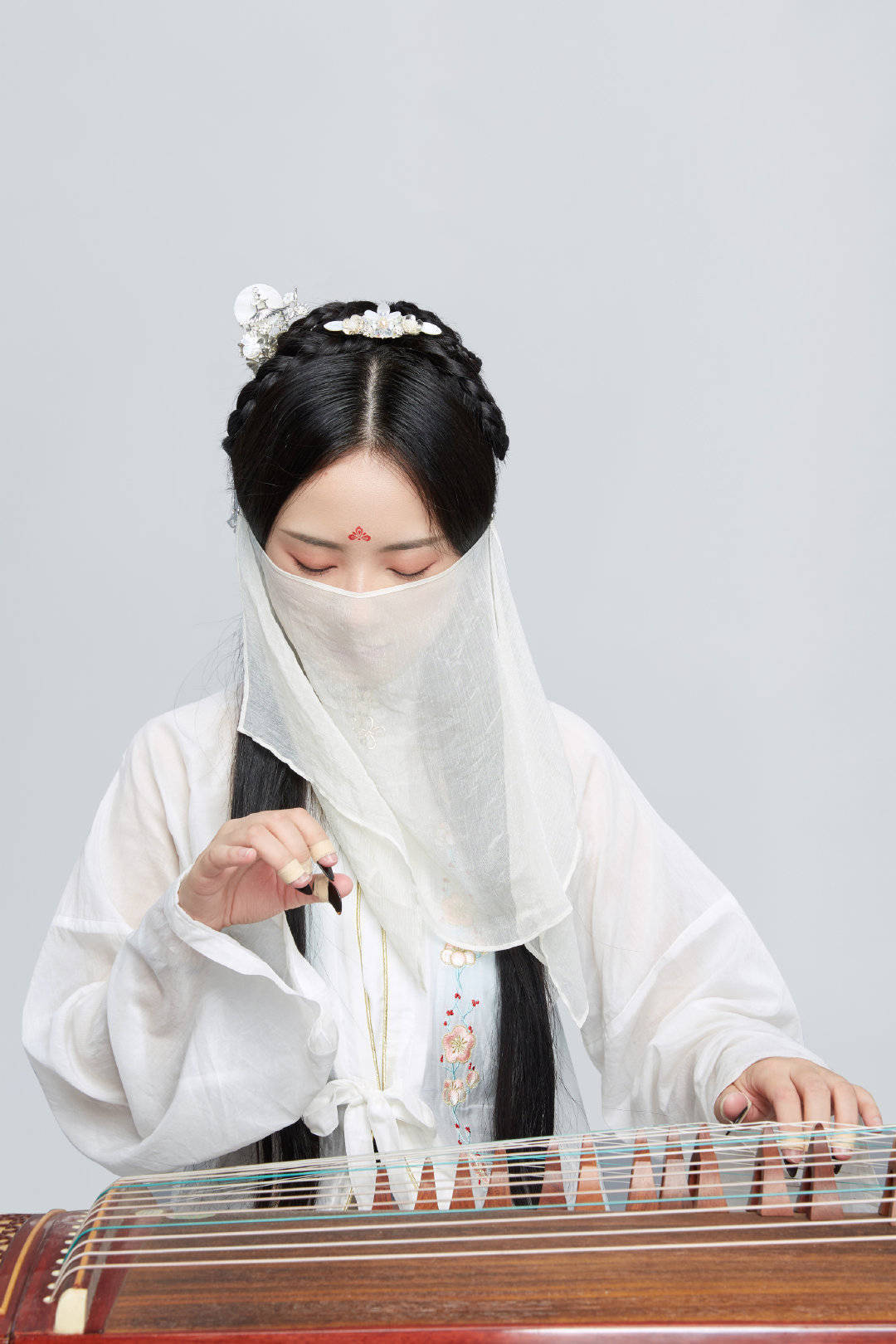 被b站列为“镇站之宝”的古筝神曲，2400万观众听得浑身炸裂