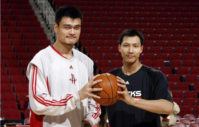 cba球员为什么肌肉少(为何CBA球员练不出NBA级的肌肉？4大原因所致，最后一点直中软肋)