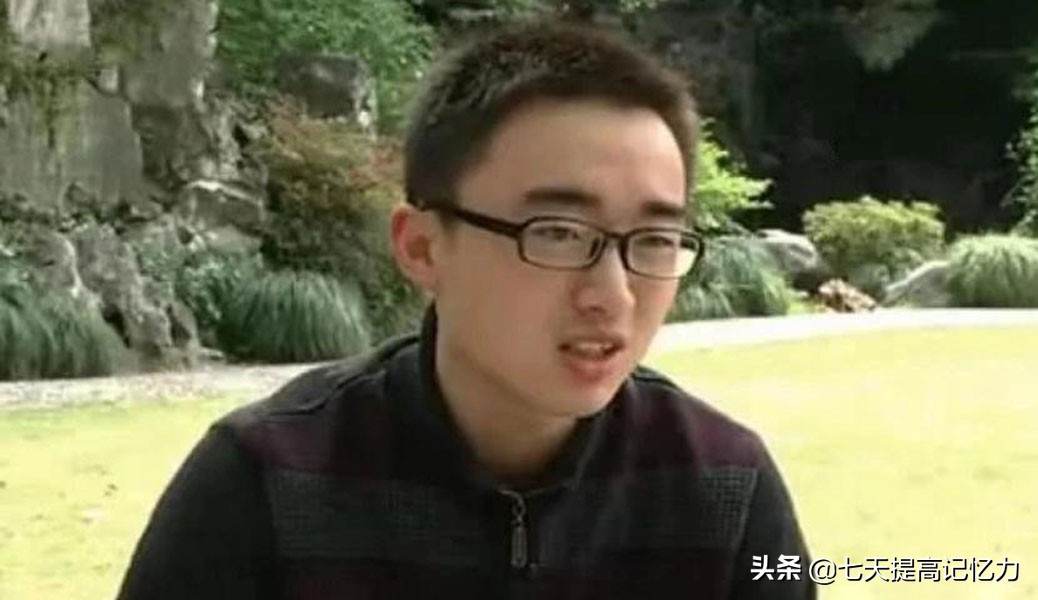 父母兴高采烈送孩子复旦读书，学生心灰意冷退学求职，现状如何