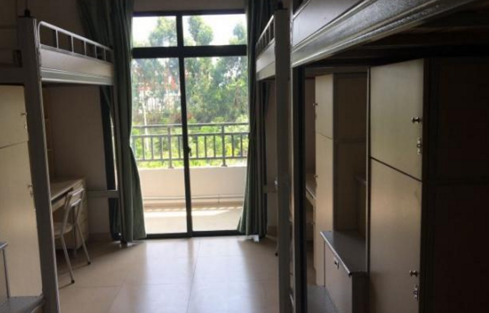 中国高校宿舍“最豪华”5所学校，清北排不上号，厦大让人向往