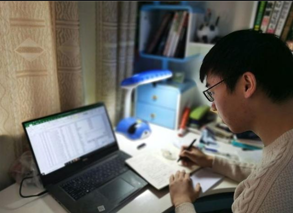 被国家“撤销”的证书，社会已经不认可，学生再考也是浪费时间