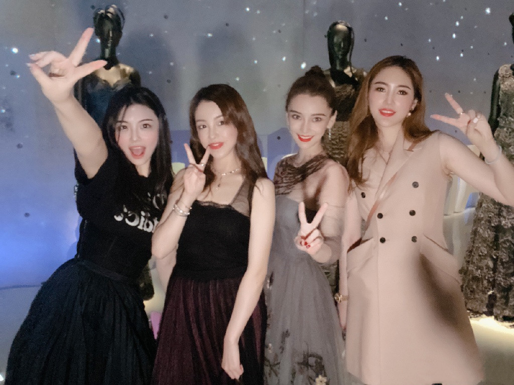 费尽心思挤进贵妇圈？钮钴禄·杨颖人脉不断升级，野心到底是啥？