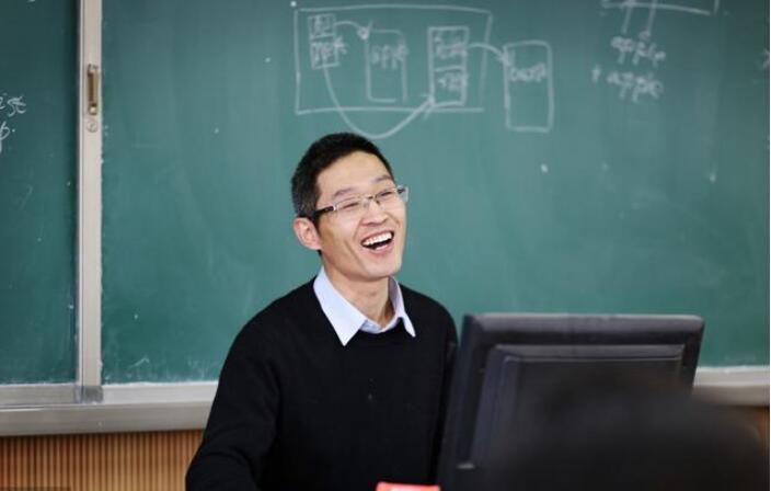 70多名公立教师辞职，离职原因很现实，“铁饭碗”已经不香了