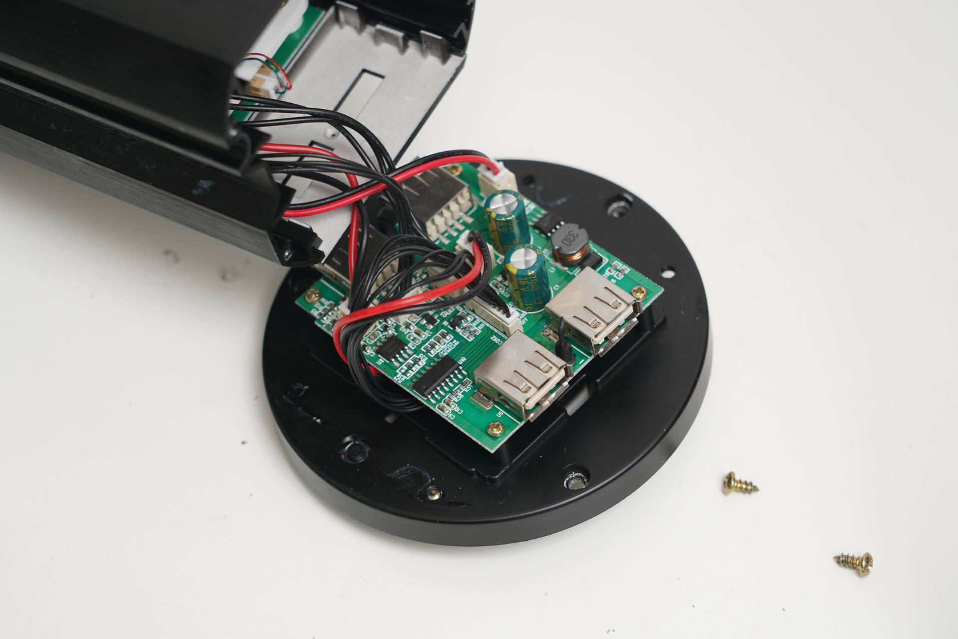 桌面岛台必装的升降插座怎么买？硬核拆解横评公牛爱瑞堡等6款