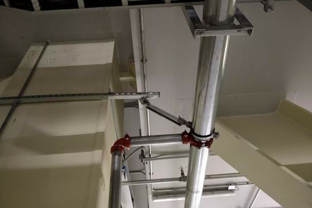 防震支架：地震載荷的承載者