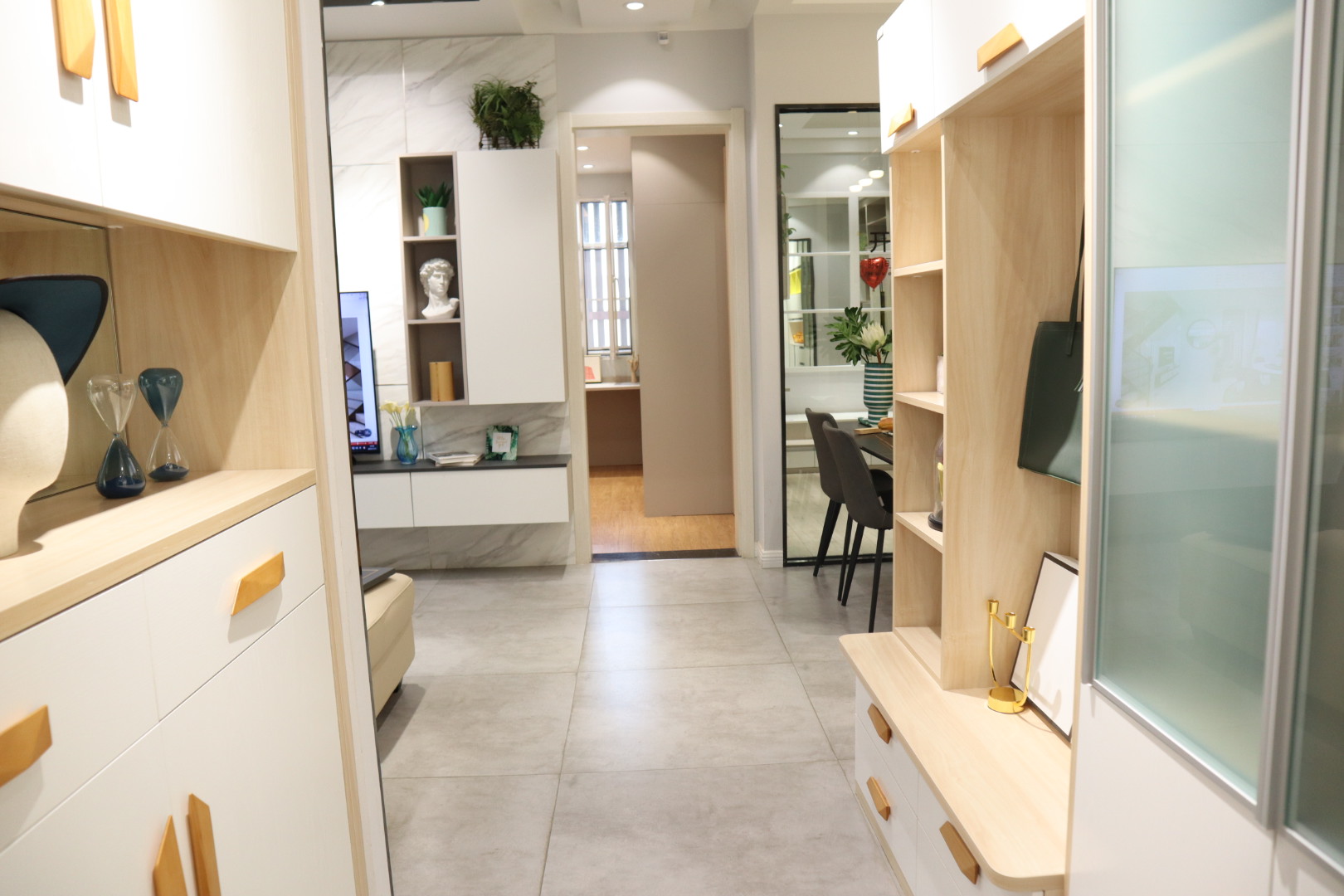 13年13店，服务10万+昆明业主，索菲亚大商汇旗舰店第6次重装开业