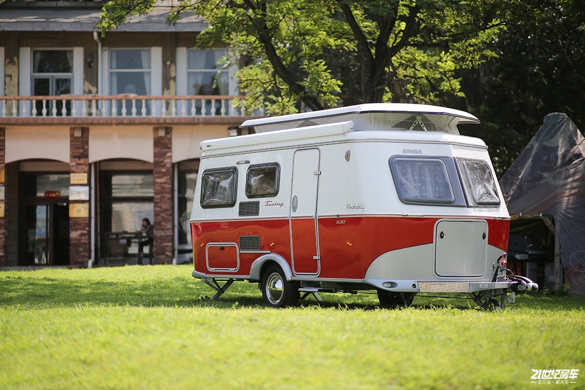 精致的德系拖挂房车,复古又实用,年轻人喜欢的ta都有,真爱了