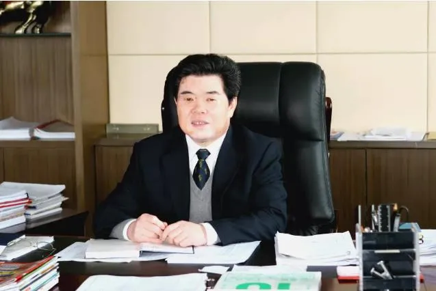魔手伸进苹果供应链,6万贷款起步,余姚人王文鉴锻造光电之星