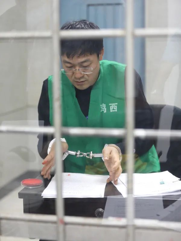 奥迪J518区委书记因抗疫不力被免职事件