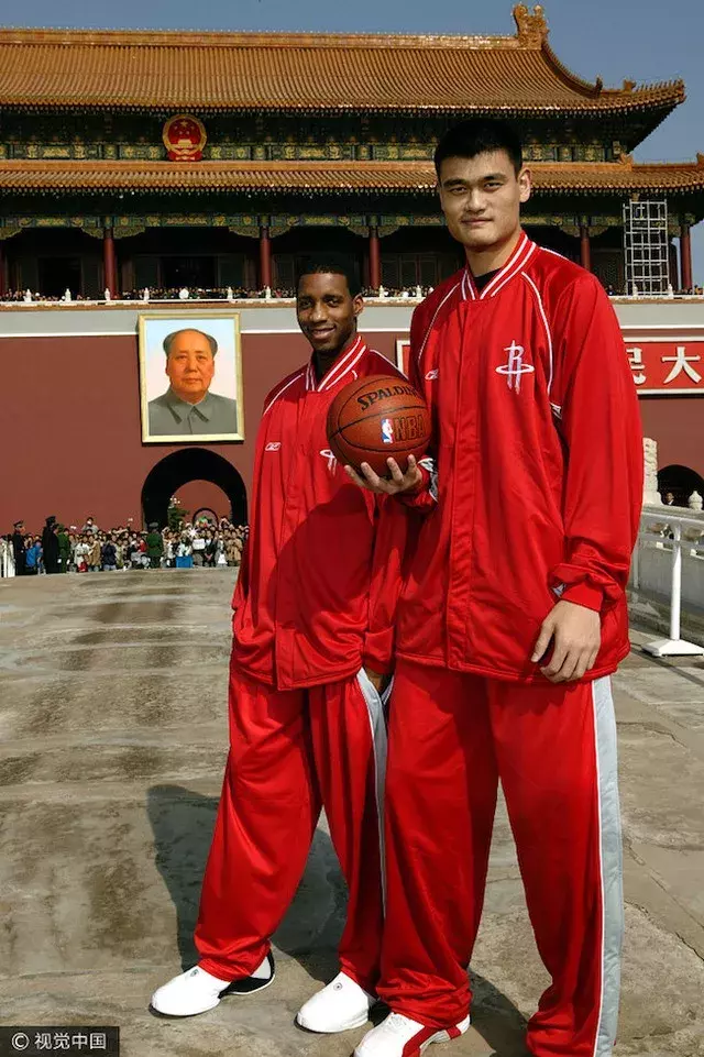 蔡徐坤为什么能当nba代言(蔡徐坤给NBA当形象大使，凭什么？)