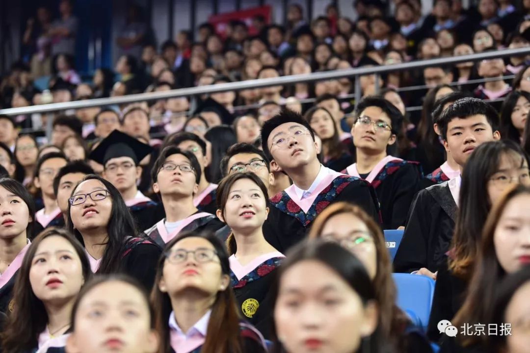 上任后首次，北大校长郝平为毕业生带来“最后一课”